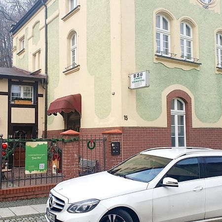 Apartment Gruener Fuerst Mit Sitzecke Im Innenhof & Naehe Park & Erdgeschoss バート・ムスカウ エクステリア 写真