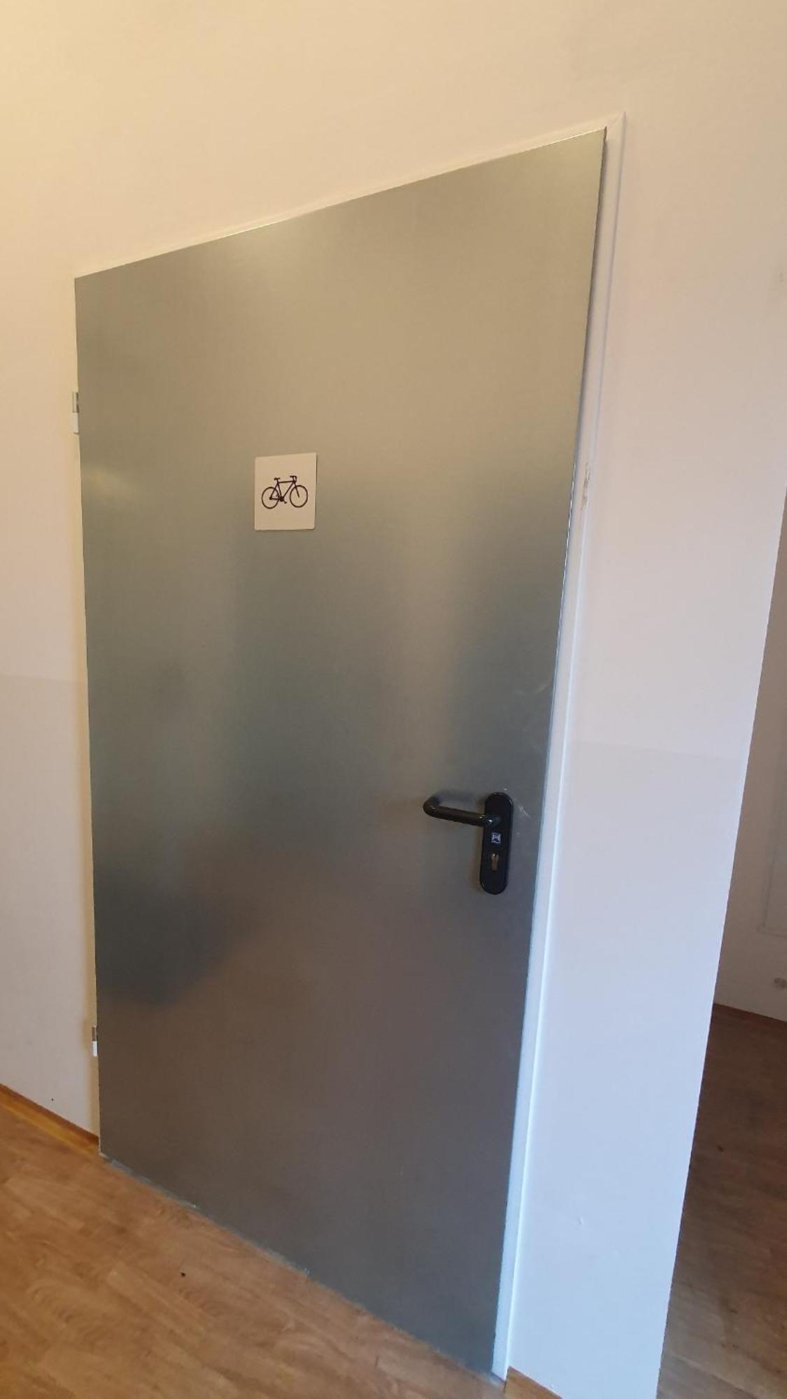 Apartment Gruener Fuerst Mit Sitzecke Im Innenhof & Naehe Park & Erdgeschoss バート・ムスカウ エクステリア 写真