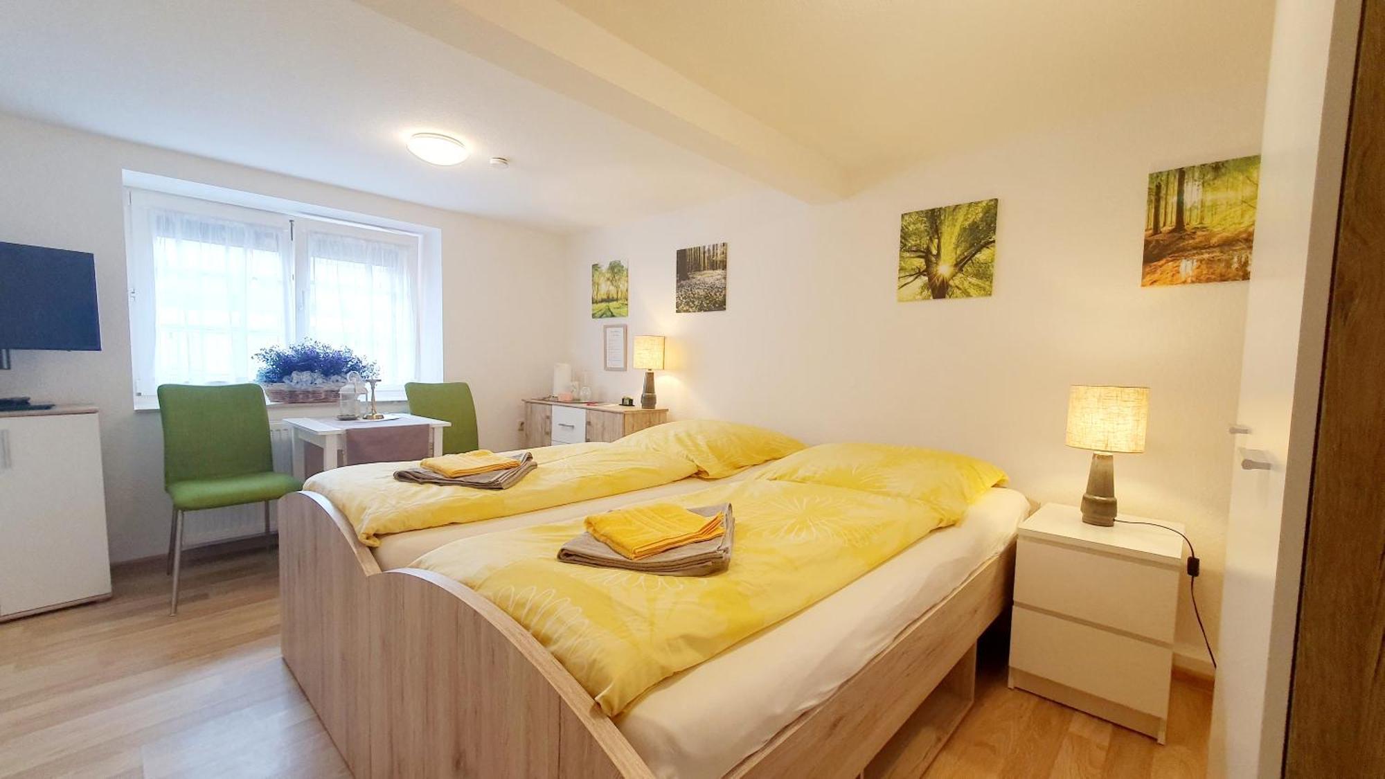 Apartment Gruener Fuerst Mit Sitzecke Im Innenhof & Naehe Park & Erdgeschoss バート・ムスカウ エクステリア 写真