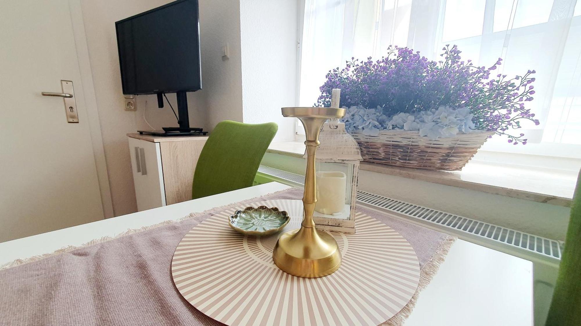 Apartment Gruener Fuerst Mit Sitzecke Im Innenhof & Naehe Park & Erdgeschoss バート・ムスカウ 部屋 写真