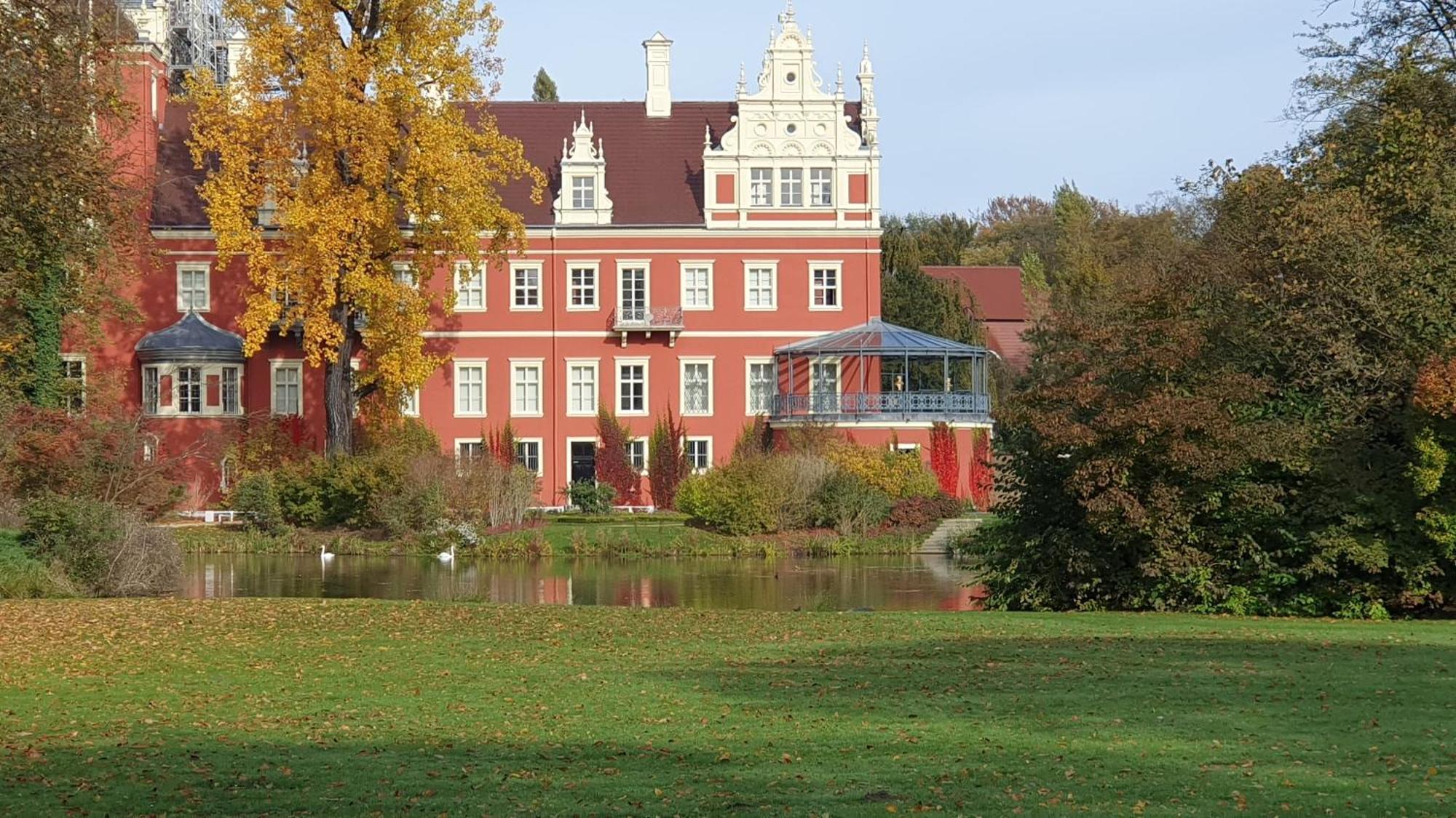Apartment Gruener Fuerst Mit Sitzecke Im Innenhof & Naehe Park & Erdgeschoss バート・ムスカウ エクステリア 写真